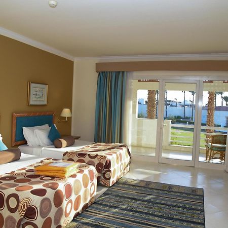 Pickalbatros Golf Beach Resort Sharm el-Sheikh Ngoại thất bức ảnh A room at the Hilton Sharm El Sheikh