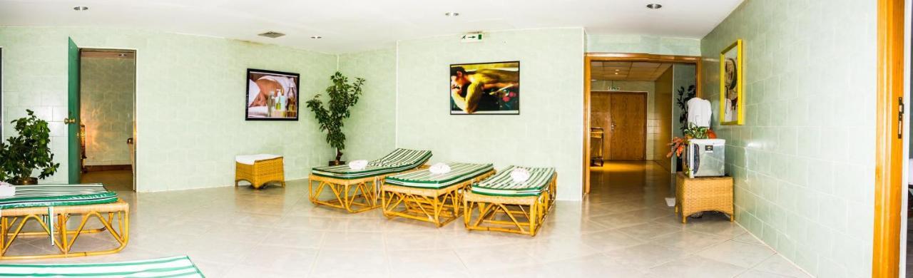 Pickalbatros Golf Beach Resort Sharm el-Sheikh Ngoại thất bức ảnh Massage beds at a spa