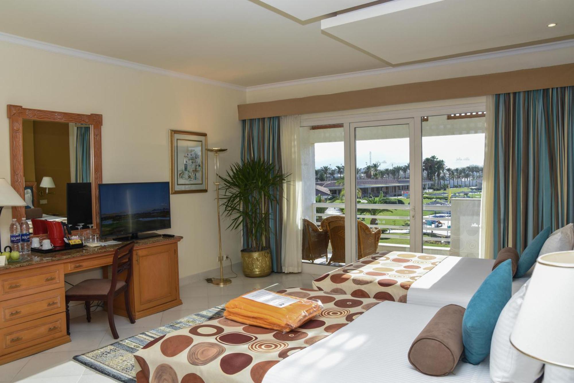Pickalbatros Golf Beach Resort Sharm el-Sheikh Ngoại thất bức ảnh A room at the Grand Hotel